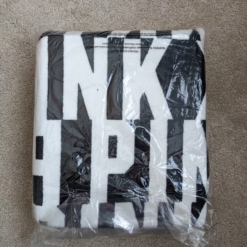 Victoria's Secret PINK vintage blanket, new in bag